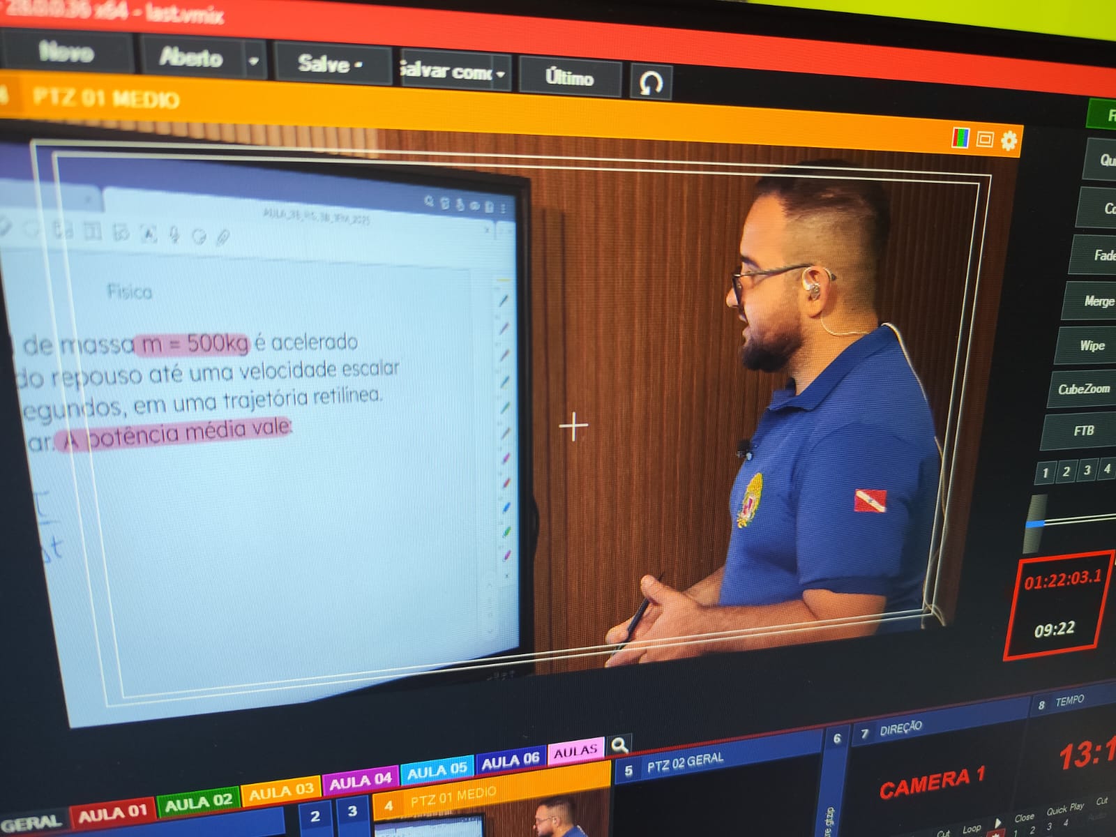 Operação de switcher vMix com PTZ em transmissão de aula